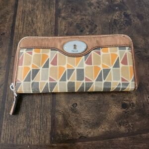 Fossil key-per zip around wallet